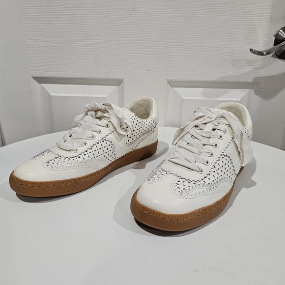 Dolce Vita Notice Eyelet Perf Sneakers White Leather - Picture 5 of 9